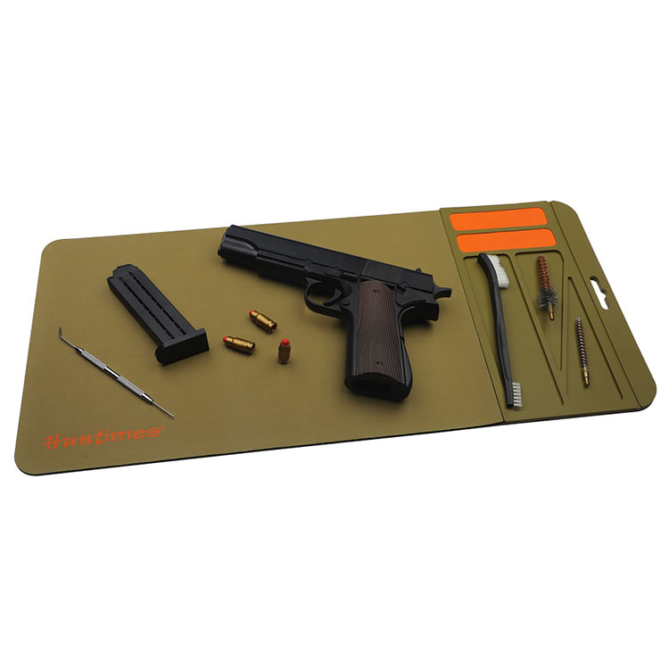 Vilka är skillnaderna mellan pistolrengöringsmattor gjorda av olika material?